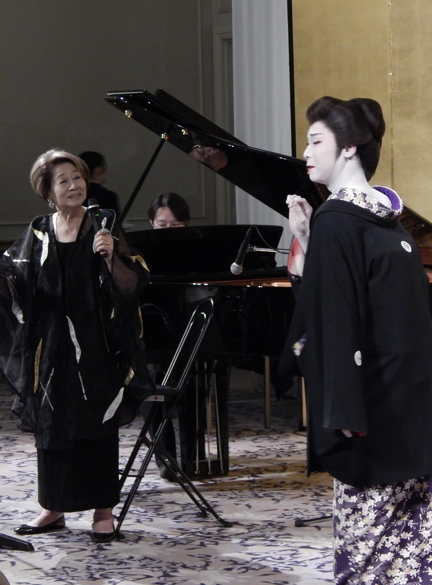 YUKI_HAYASHI922's tweet photo. 二代目水谷八重子さんが天に...

今年3月に八重子さんの歌で踊らせていただいたのが最後になってしまいました...

八重子さん...新派在籍時から様々なお心遣いをありがとうございました！

心よりご冥福をお祈りいたします...🙏 https://t.co/1RBnX6Zv4V