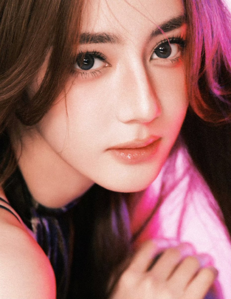 OnlyDilrabaxx63's tweet photo. Dilraba's style knows no bounds, unleashing limitless charm. See you at Dilraba Spicy Carnival on September 22nd 💝

https://t.co/nEW4EatOKZ

#Dilraba #Dilireba https://t.co/VvCI1o0RRA