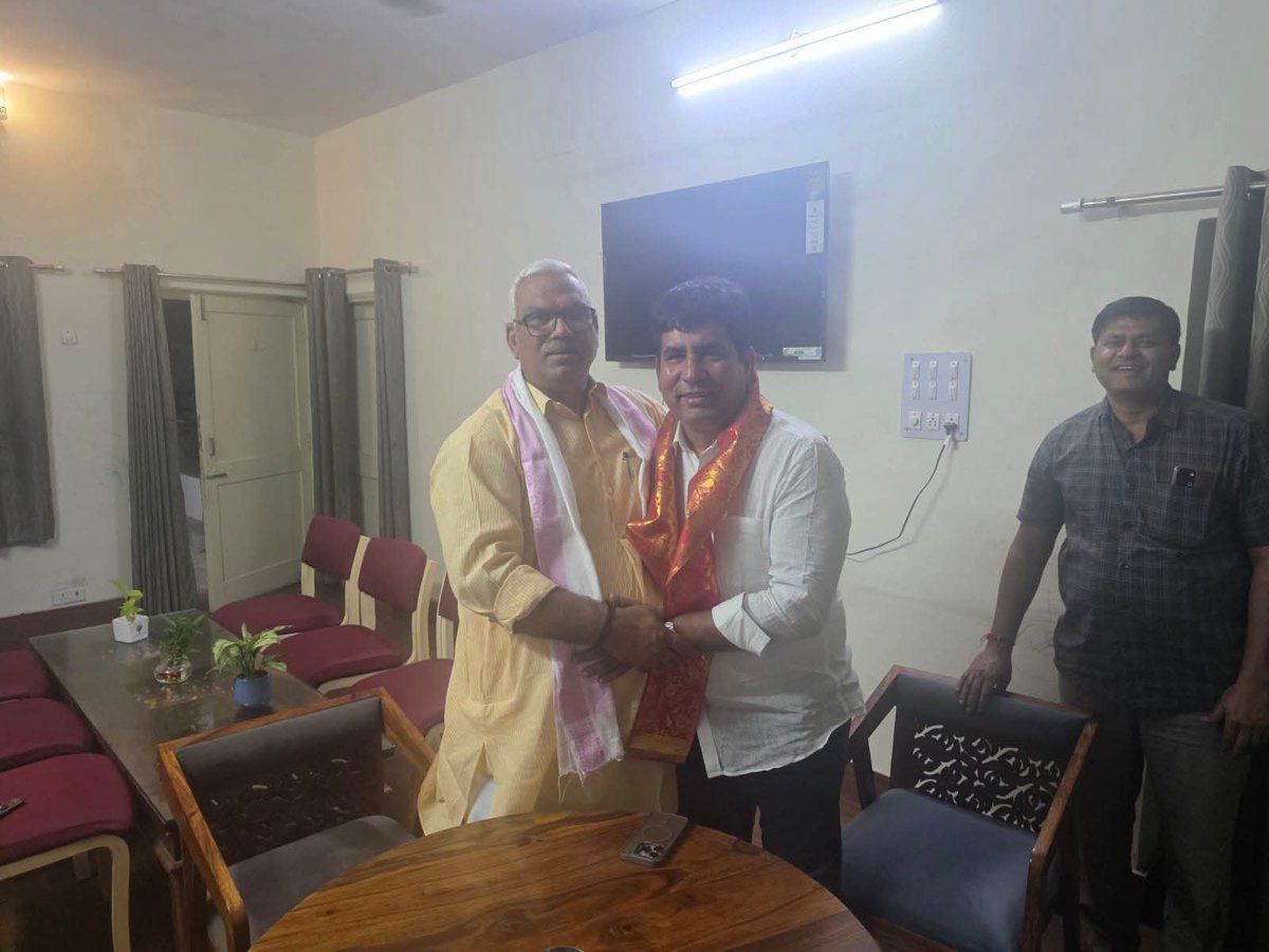Mahendrachanda_'s tweet photo. राजस्थान सरकार में गृह राज्य मंत्री श्री @bedam_jawahar जी को जन्मदिवस की हार्दिक बधाई एवं शुभकामनाएं।

ईश्वर से आपके उत्तम स्वास्थ्य एवं दीर्घायु जीवन की कामना करता हूं। https://t.co/oateSIwuNc