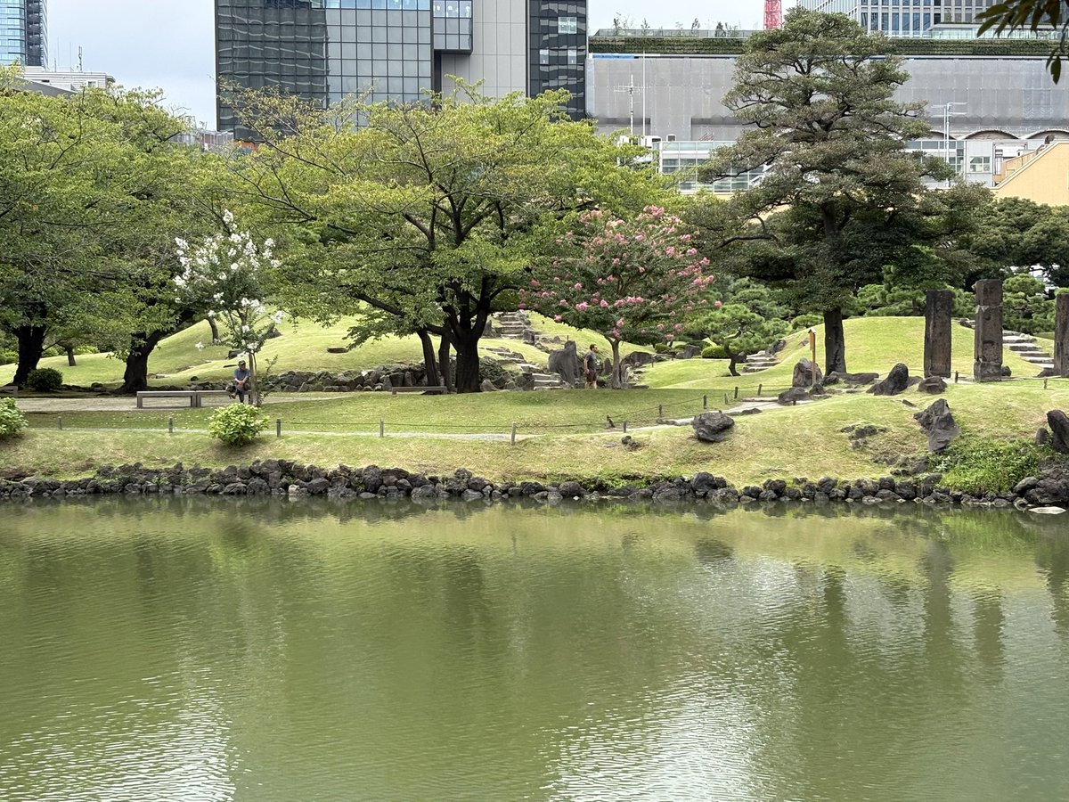 3_kewpie's tweet photo. 旧芝離宮恩賜庭園
登れるお山がたくさん有って楽しい最高😆 https://t.co/l5TSzQaGip