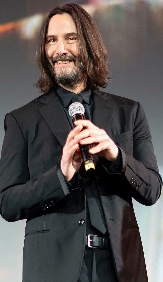 KeanuReeves1764's tweet photo. To all my amazing fans out there, be blessed ❤️❤️🙏🏽 https://t.co/4cp0KsdhVf