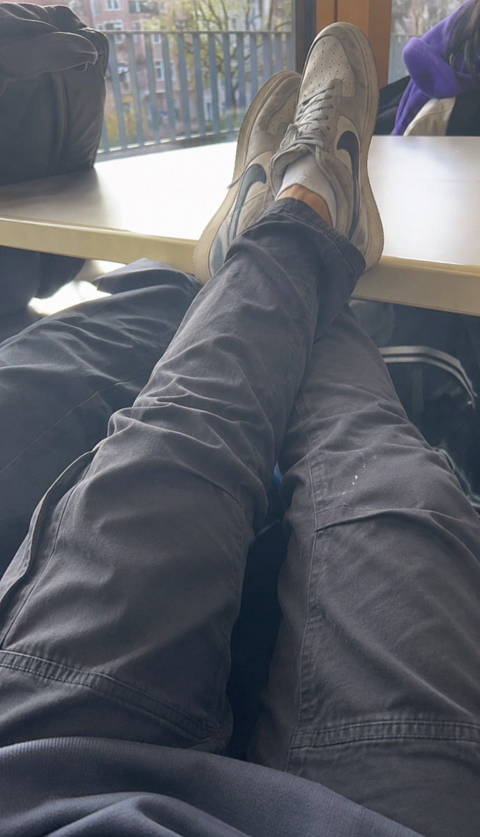 kingmarco08's tweet photo. Guten Morgen aus der Schule ihr Körper. Wer lecken will muss bellen. 

#cashmaster #findom #master #alpha #feet #alphafeet #paypig https://t.co/BLWQNBZu7R