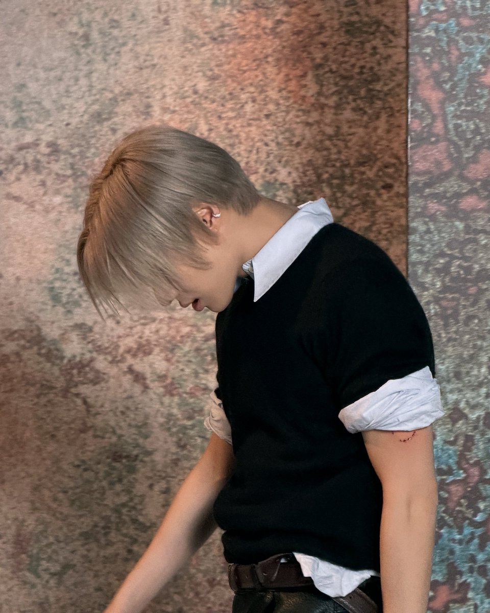 Taemin_Xoalsox_'s tweet photo. [📸]
Bitter Dump  

Now Playing 
🎧 https://t.co/0FPB9TbPbI 

#태민 #TAEMIN 
#PHASE1_SoftViolence https://t.co/mbi6JxPJuf