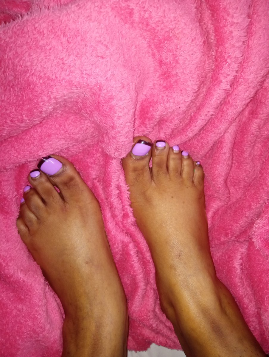 seemeef3's tweet photo. #feetfetish #footfetish #feet https://t.co/l3cFkHCeOu
