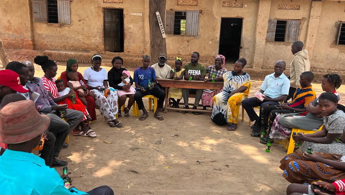 geraldbarekye's tweet photo. Happening now! 
Community baraza on their role to lead energy transition discussions in Uganda. EACOP  host communities demand  relevant energy investments that are affordable reliable and accessible for their productive and domestic work.
#Renewables 
#Energytransition https://t.co/uEEaCakZ4c