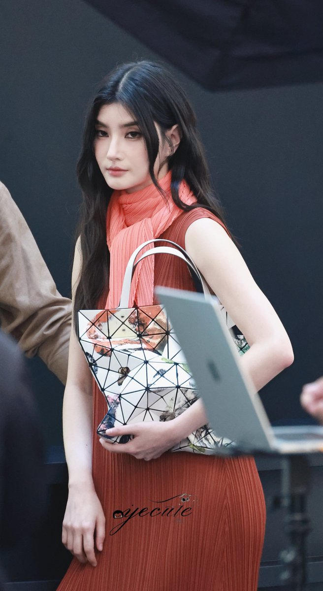 yecuteeeee20347's tweet photo. 😎😎😎
BLEJIE BAO BAO ISSEY MIYAKE ICONSIAM
#BAOBAOCOSMICICONSIAMxBLEJIE
#BleJie
#BAOBAOCOSMIC
#everydaywithBAOBAO
#ICONSIAM
#mable_siriwalee https://t.co/GGmCMUfoL4