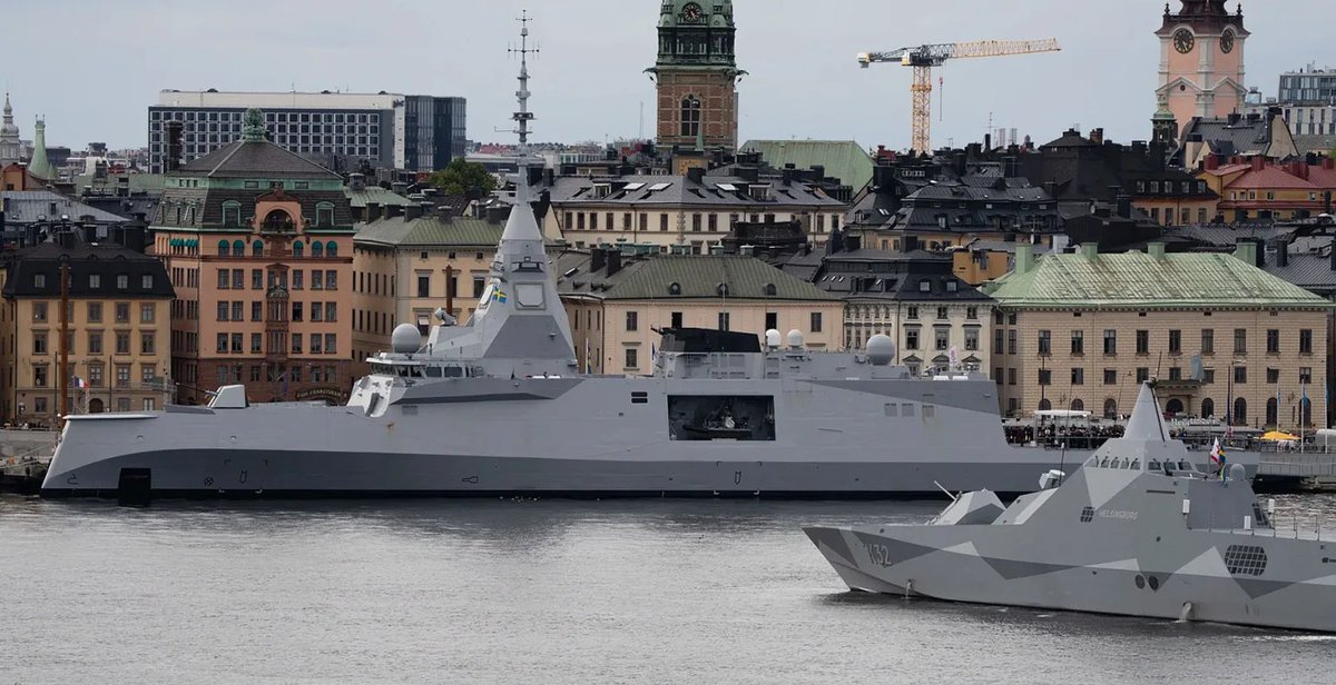 top_force's tweet photo. ⚓️🇸🇪🇫🇷 Deux beautés architectures navales. https://t.co/f3MN4FEiSH