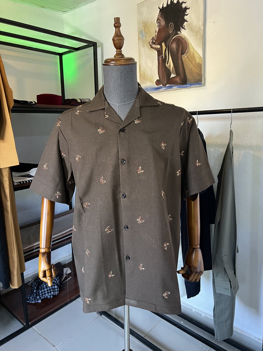 lilcikler's tweet photo. SEPTEMBER 🎈

Quality vintage shirts available 

🏷️ N15,000. https://t.co/7AGNYFYrTD