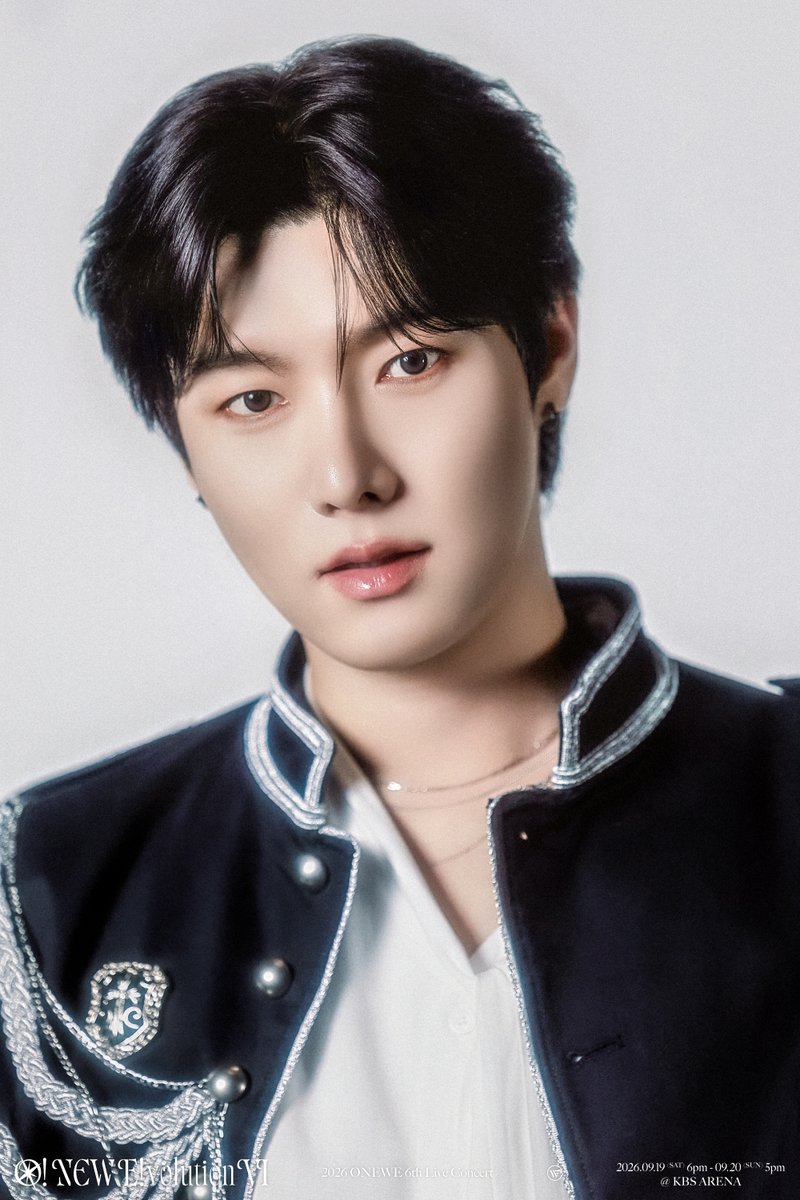 official_ONEWE's tweet photo. [#ONEWE]

2026 ONEWE 6th Live Concert 
'O! NEW E!volution ⅤI’

✨ SOLO CONCEPT PHOTO #1 ✨

▪️ YONG HOON ▪️

📍 공연 일정
✔ 2026.09.19 (토) 6PM (KST)
✔ 2026.09.20 (일) 5PM (KST)

📍 멜론 티켓 예매 페이지
🔗 국내 - https://t.co/6Y5A9YErxx
🔗 글로벌 - https://t.co/shLyD1cqjK

📍 티켓 링크 예매 페이지
🔗 국내 - https://t.co/IivCL8vv4O
🔗 글로벌 - https://t.co/3tbbVwLjvs

#원위
#O_NEW_Evolution_VI
#ONEWE_6th_Live_Concert
#O_NEW_Evolution