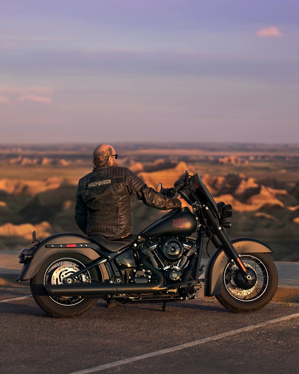JolynnDuffrt's tweet photo. The all-new 2026 Harley-Davidson Deadwood brings Sturgis’s stripped-back spirit to life in an all-black design. Dark, raw, edgy, and built for riders who love disappearing for a while. Visit us today to learn more. https://t.co/bSyBLG8rPP