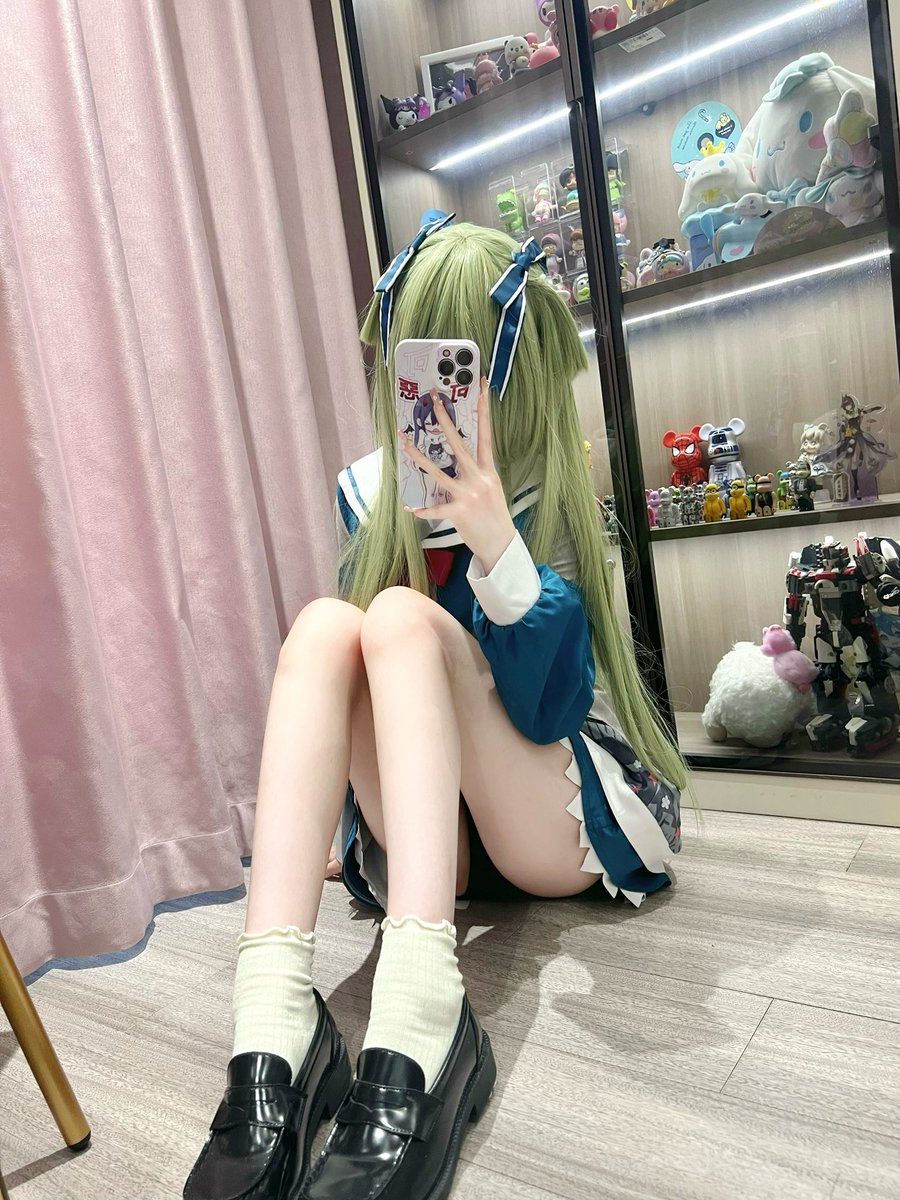 SweetInnaQ's tweet photo. 是一只可可爱爱的小丛雨 命令看到的人都去乖乖点赞！！ #女高 #萝莉 #cos #cosplay https://t.co/PLSzjQr5Ik
