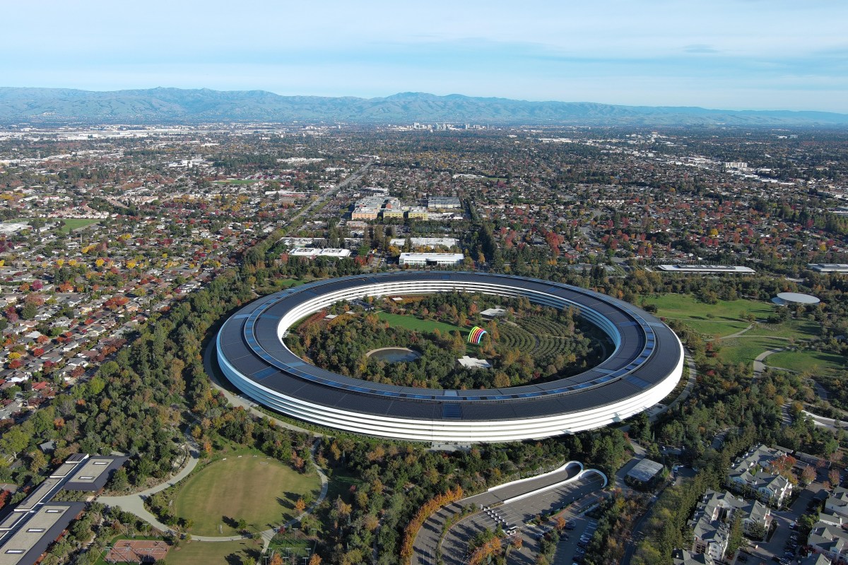 desisamaritan's tweet photo. Apple shares ‘shocking evidence’ against former employee accused of stealing company data for OpenAI https://t.co/LBfEfwjJqW #AI #Apple https://t.co/xUXoM4bTv7