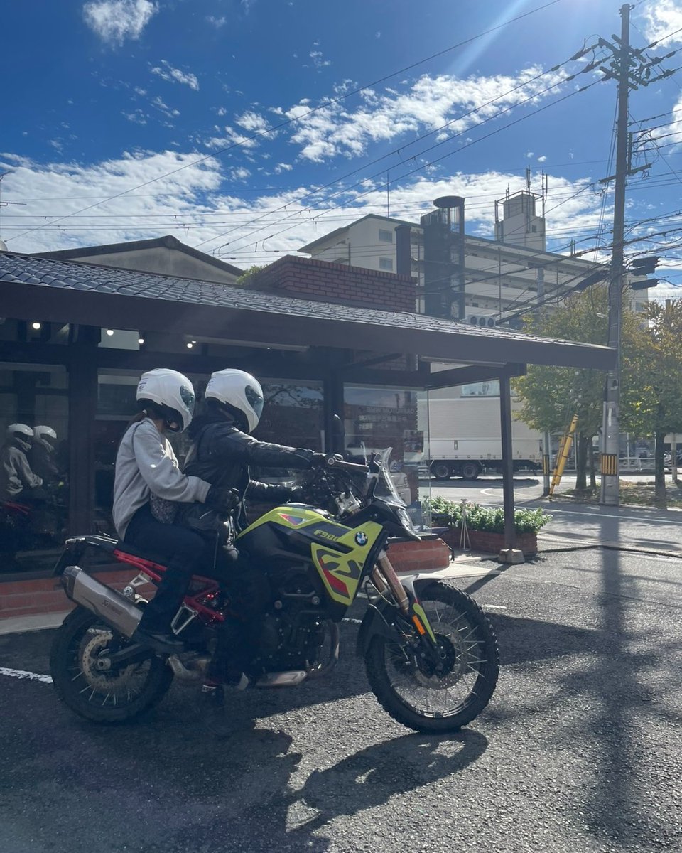 GerardoSchog's tweet photo. A guest from the USA rented our BMW F900GS! With powerful performance and stable handling, it’s comfortable even for two-up riding—perfect for long tours. Ride safely and enjoy Japan’s roads! Kyoto Bike Travel also rents BMWs, Ducatis, and more. https://t.co/z9DD4uU4lz