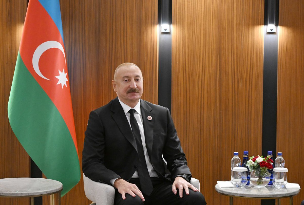 AnarMammadov17's tweet photo. 🇦🇿🇹🇷 Bişkekdə İlham Əliyev ilə Rəcəb Tayyib Ərdoğan arasında keçirilən görüşdən https://t.co/uVn82G2H7s