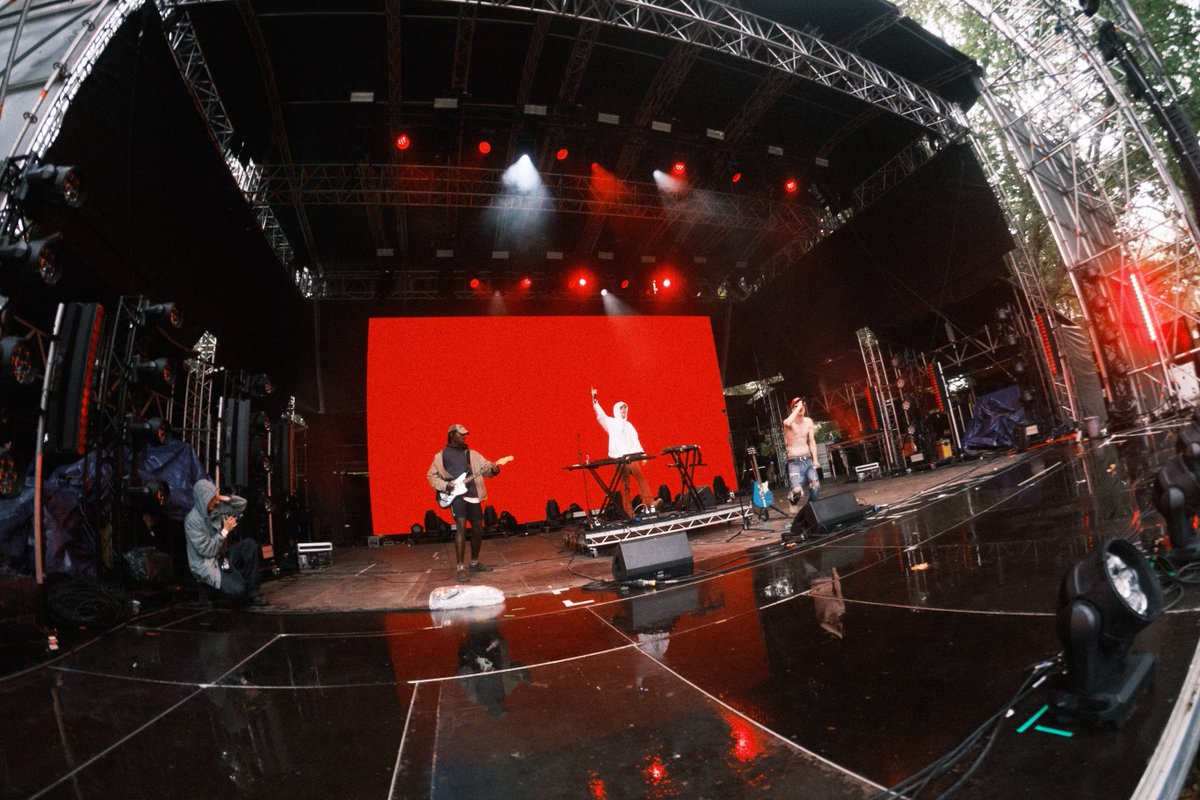 MackeeperUpdate's tweet photo. @Smackeeper performing at RALLY, the music festival with line up curated by Dev Hynes.

📸 Andrew Briggs https://t.co/HATmbbRSkM