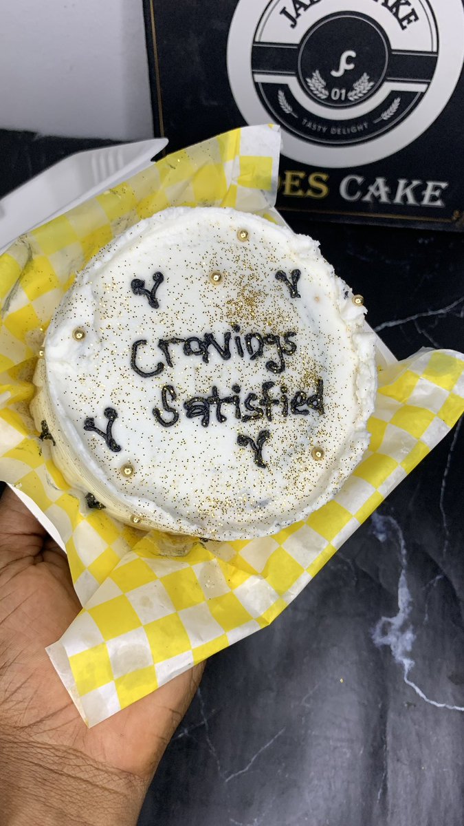 jadesola_niyi's tweet photo. Day 1 of posting my business .

Hi, I am Jades cake, a baker in the city of Ibadan !!!

Cake desc 
4” 
Red velvet flavor 
11,000

Please patronize and repost my business. https://t.co/arLfHey1tw
