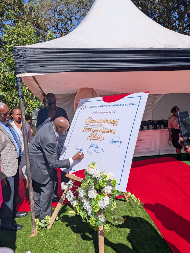 OfficialMubs's tweet photo. 🔴 HAPPENING NOW: Commissioning of the new classroom block at MUBS, marking another milestone in enhancing the learning environment for our students.

#MUBS #EnablingTheFuture https://t.co/h0VGF3O90v