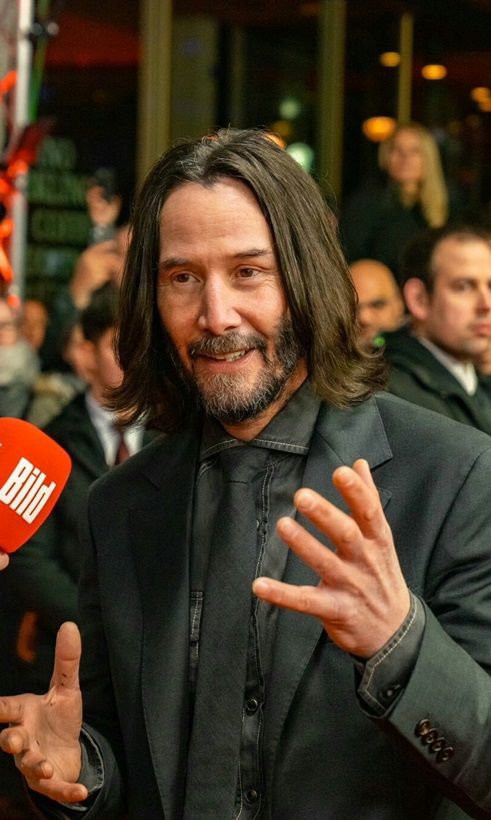 KeanuReeves1764's tweet photo. Love yourself and love others, let love lead🥰🥰🥰❤️❤️💯💯 https://t.co/EsMsFYiN5n