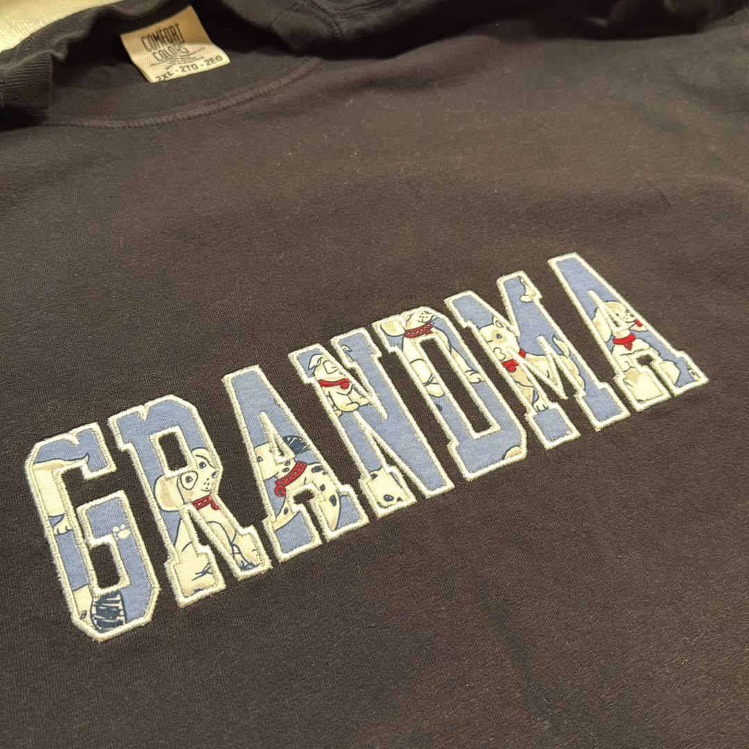 SandraBuch4q's tweet photo. Grandma on a Comfort Colors shirt, headed to Ohio! https://t.co/DTIkvQbMia