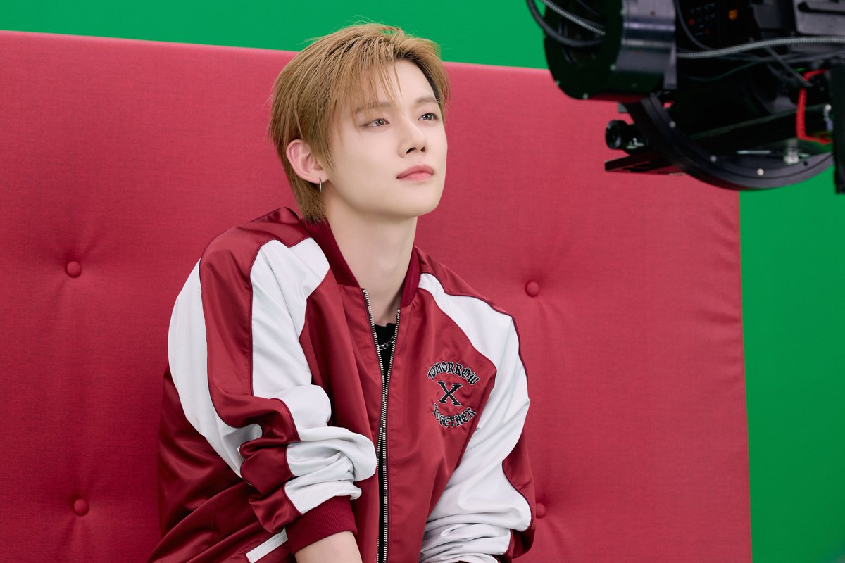 AMAZE_KR's tweet photo. <TOMORROW X TOGETHER VR CONCERT : ENDLESS RIDE> 

#VR콘서트 비하인드 컷 공개🫶🏻 

투모로우바이투게더와 함께하는 특별한 기차여행, 
끝까지 함께 해주세요!🏜️🌌

📍롯데시네마 월드타워 
🔗https://t.co/7TCQOl2kZy

#투모로우바이투게더 #TOMORROW_X_TOGETHER #TXT
#ENDLESS_RIDE #엔드리스라이드
#TXT_VRConcert #브이알콘서트