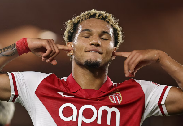 fabiofava11's tweet photo. #trecose (in ritardo) sul weekend di #Ligue1 🇨🇵:
- da 0-2 a 2-2, è un PSG copia&incolla, dopo Rennes si salva anche a Lille
- si chiama Paris ma gioca nel Principato: la doppietta di Brunner stende il Marsiglia, il Monaco è solo a punteggio pieno
- Openda evita al Lione il k.o. https://t.co/v1ivJSHLGu