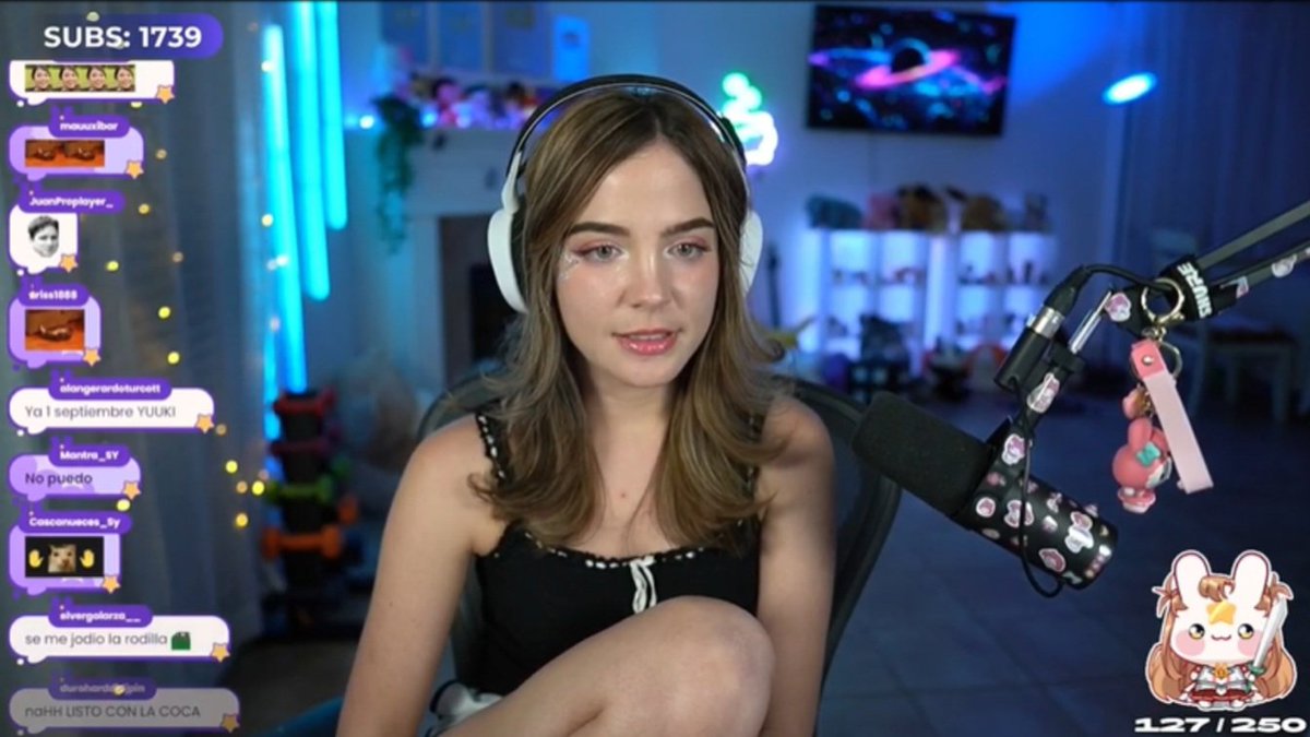 FreddyCh22's tweet photo. Que lindo volverte a ver en strim y saber que lo pasaste muy bien en tus días libres. Charlitas, videos virales y más. Tkm @staryuukiii ten una linda noche y gente un gran martes ✨️ https://t.co/K5Zwd8Dzot