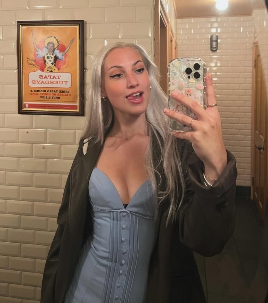 DanTheSnowden's tweet photo. Trading IRLs until I blow
#wankchat #wankbattle #feargasm #blackmail #irl #beta #gooning #goon #goonfuel #nsfwtwt #ass #cuck #bop https://t.co/iMMTIXg4gT