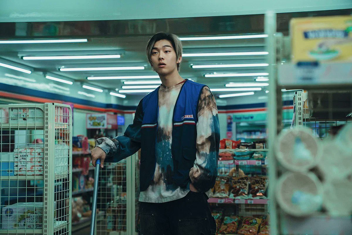 dailyhyunwook's tweet photo. #CHOIHYUNWOOK first look in #DeadEndJob #꿀알바 https://t.co/r0EEQtHc4o