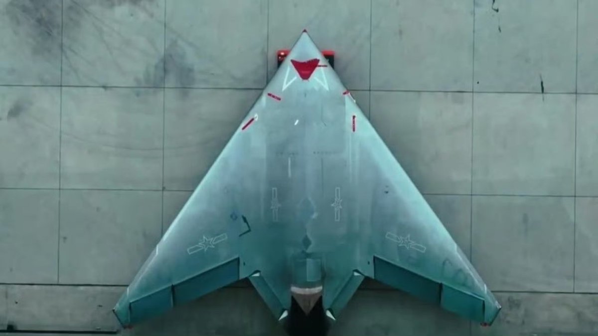 louischeung_hk's tweet photo. GJ-11 UAV launches PL-15E air-to-air missile https://t.co/58tjPAZwJc