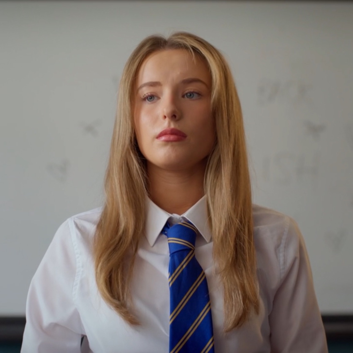 cuhntiest's tweet photo. i do nottt like these looks #hollyoaks https://t.co/2i0RktvX2Q