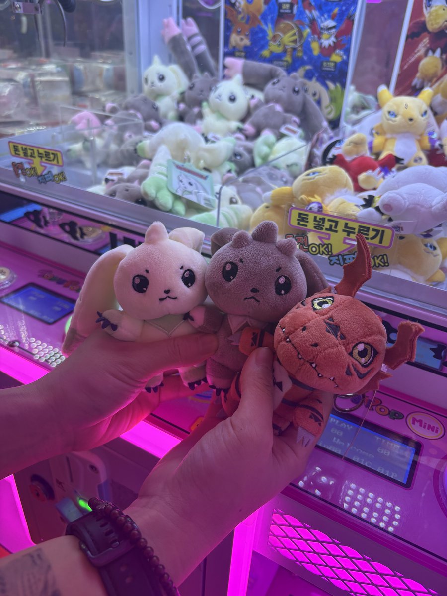 9999_td's tweet photo. 드디어 우리동네에도 들어왔다 👾👾👾 https://t.co/tMsF4nZx6A