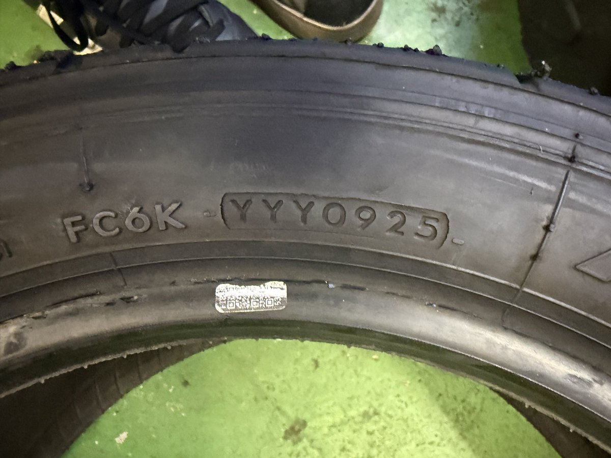 MCmo2_racing's tweet photo. 【タイヤ売り案件】
倉庫整理してたらまた出てきたので🤣
A050のユーズド2本、欲しい人居たら売ります！！

2025年製
195/50/R15 Mコン
8部山くらいはありそう

価格
2万円

気になる方連絡ください〜🙏🙏 https://t.co/sXVcmxuhbt
