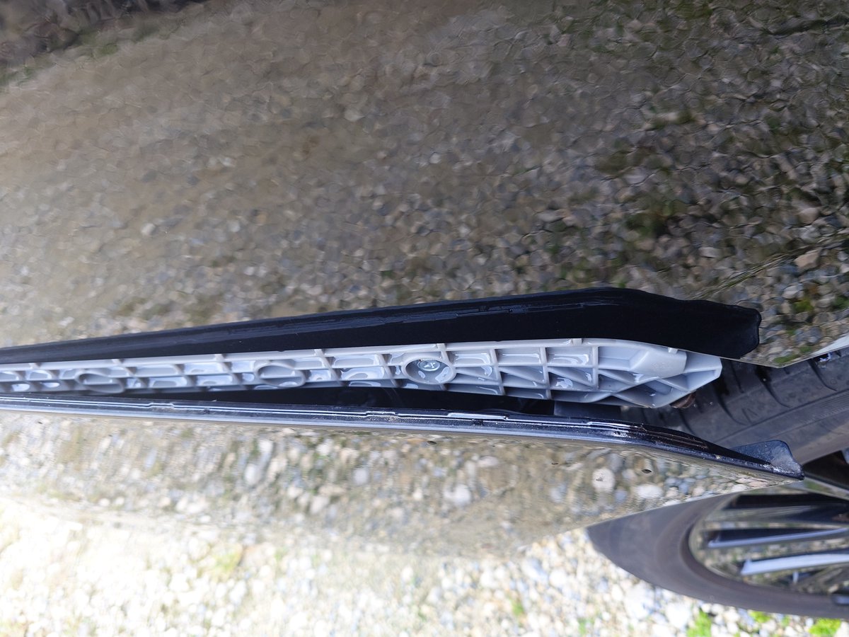 gur1ko0420's tweet photo. 車両貸せると
違うカタチになり戻る

自損だから良いけど

これからは
コンパクトな
アシスト付きが良いんじゃね？

ってか？
工場までの手配してくれたら
なお良きだけどな

そろそろ出さなきゃだ
一体いくらだろうか。。 https://t.co/qWoVfRjuJD