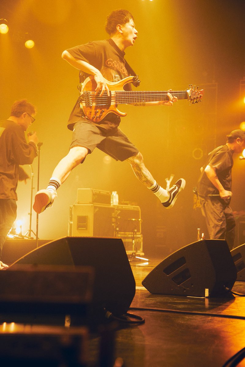 ikke_bass's tweet photo. 明日新代田FEVERでSCAFULL KINGのワンマンです！！
個人的に7月末からほぼ無休でベース弾き続けたのでツアーファイナルぐらいの熱量でのぞみたいと思います！
それに個人的にはスキャフルはFEVERのときが一番ヤバいと思っている😙 https://t.co/yiemMktzwW