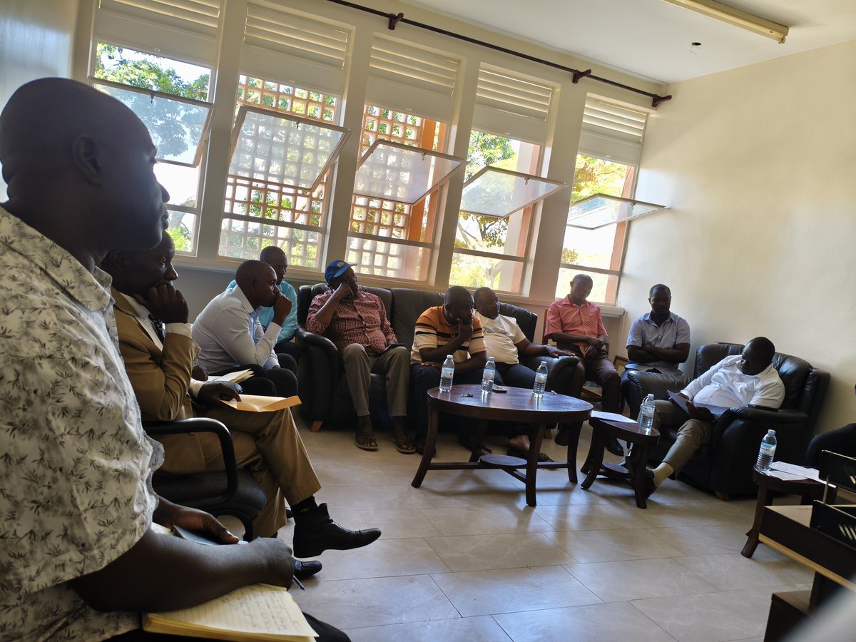 mpigifiles's tweet photo. Mpigi District stakeholders have agreed to lift the sand transport suspension once conditions are met. Measures include road humps, murram maintenance, a designated truck route in Kituntu, and stricter controls on Sinotruks. A follow-up meeting is set for 4 September. https://t.co/8Okjha8AJN
