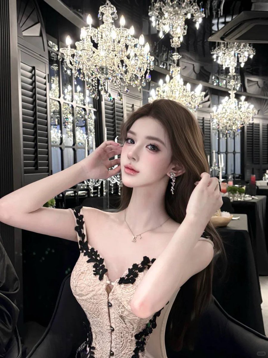 mgbot79990's tweet photo. 会焦虑  也会自愈 永远只是助词  当下才最珍贵，改变自己最快的方式就是做自己害怕的事

https://t.co/YHBKYdaJIL https://t.co/fVPVkcGj43