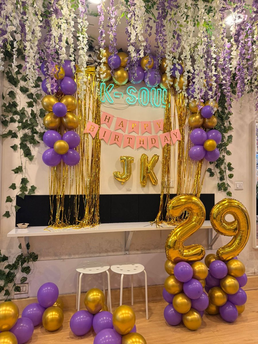 Jungkook__INDIA's tweet photo. We're all set for our 3rd project. Banglore armys/fans please visit if you can and tag us with your celebration videos!!
The first 7 coustomers will receive a free drink from my side🫶🏻
Also first 2 will get ramyun+drinks
Also we've freebies available (30 packs)💜

HAPPY JK DAY🐰 https://t.co/cRdyGdpzY7