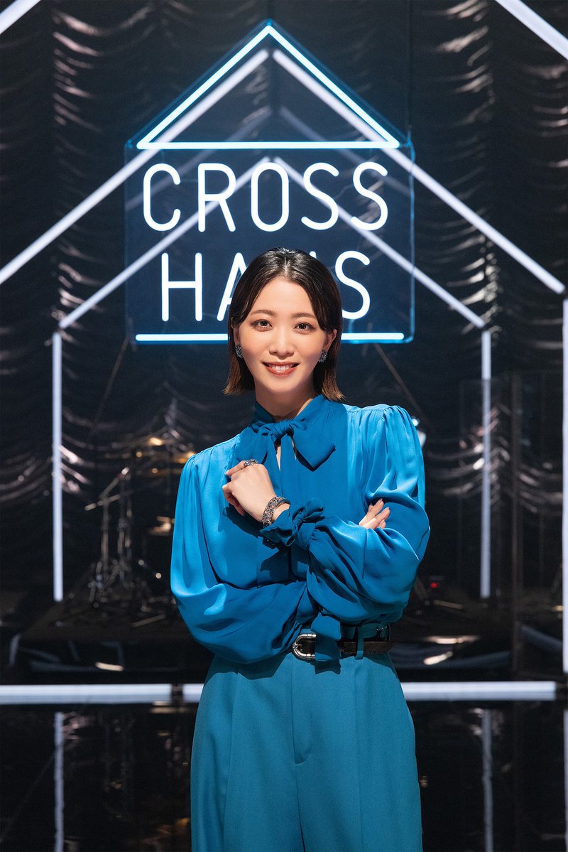 natalie_mu's tweet photo. 【特集】「礼真琴CROSS HAUS」インタビュー

初冠番組がWOWOWでスタート
初回ゲストは平原綾香、Crystal Kay

「この番組を通して成長していきたい」
https://t.co/pNQ70qpUum

#礼真琴 https://t.co/pg7hiMrvFf