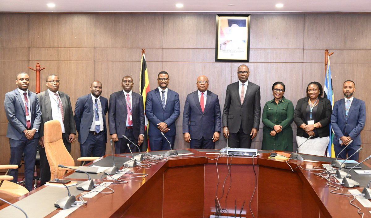 mofpedU's tweet photo. AFREXIMBANK READY TO HAVE COUNTRY PROGRAMME FOR UGANDA

Finance Minister @henrymusasizi1 this morning received the new African Export-Import Bank Regional Director for East Africa,Humphrey Nwugo at @mofpedU 

The Minister thanked the Bank for aligning its interventions with Uganda's Tenfold Growth Strategy,adding that @GovUganda is ready to work with the Bank to ensure that the projects in the pipeline are implemented.

@afreximbank Regional Director said the Bank is growing from strength to strength and is committed to supporting Uganda's growth journey towards the USD 500 billion economy.

He highlighted areas of interest along the ATMS,especially agro-industrialisation,tourism development and mineral development, including enablers such as infrastructure development.

Nwugo was accompanied by the Senior Specialist Client Relations ( East Africa) Farida Mukasa & the Manager Client Relations (East Africa) Daniel Katumba.