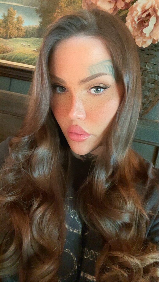 tsNadialove's tweet photo. 😉💋 https://t.co/cg27VVXes2 https://t.co/NU6CGxw64w