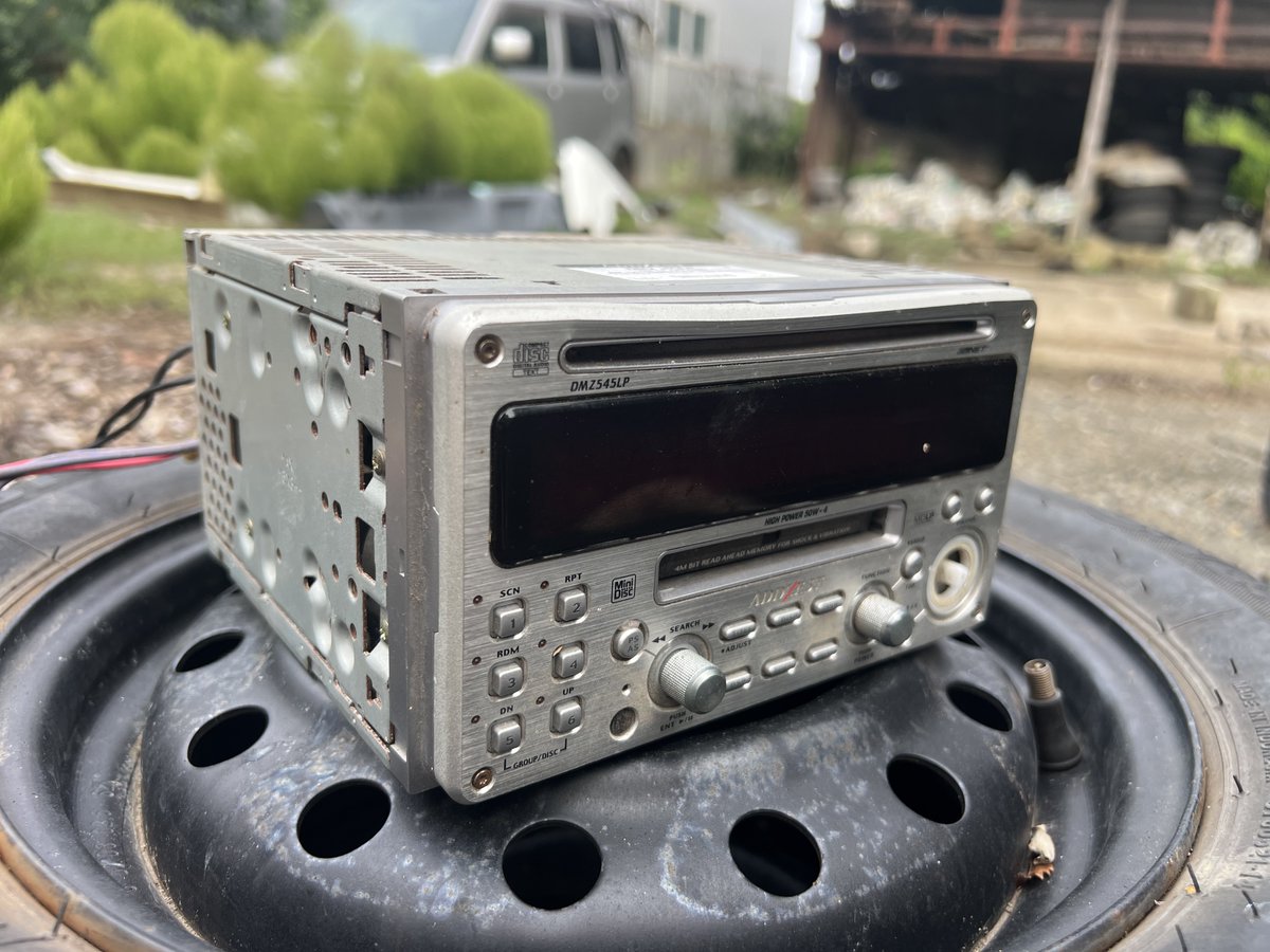 180SX_Ku1005's tweet photo. 売り出し ②
ADDZEST DMZ545LP
配線有、通電チェック済(某中古カー用品にて)
音量調整のツマミ無くしてしまったためジャンク扱いで

3000円で https://t.co/59Goaa5S6g