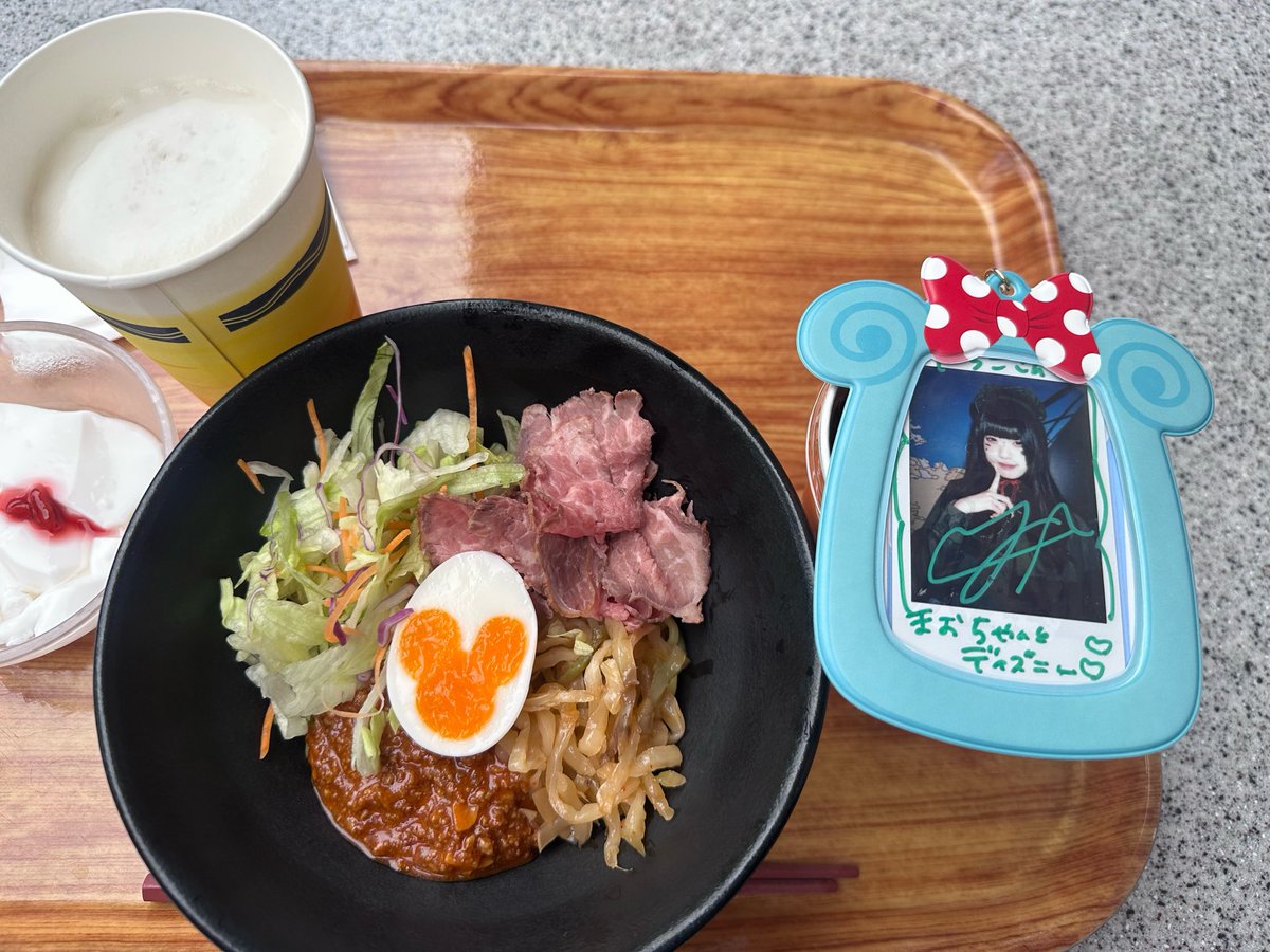 tarako21pu's tweet photo. ディズニー食い倒れの旅してます✨ https://t.co/DFhZx7OgDz