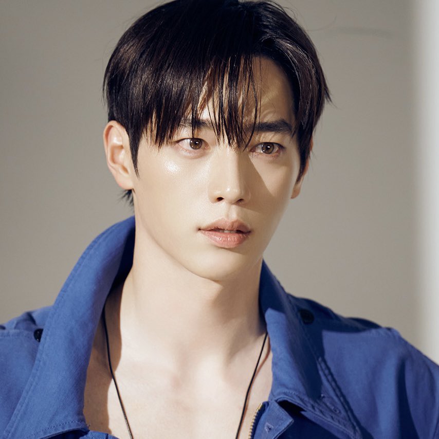 ilikehandsomee's tweet photo. 너무 잘생겨서 무서운거 뭔지알아..? 나 방금 그거 느낌 https://t.co/xaK8E5WEt6
