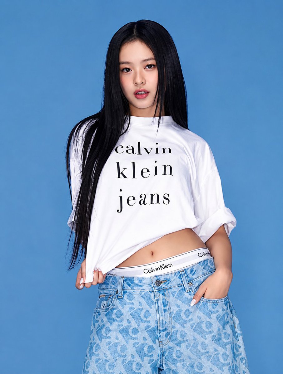 phamochoo's tweet photo. this look on her https://t.co/9Tunel9F4p