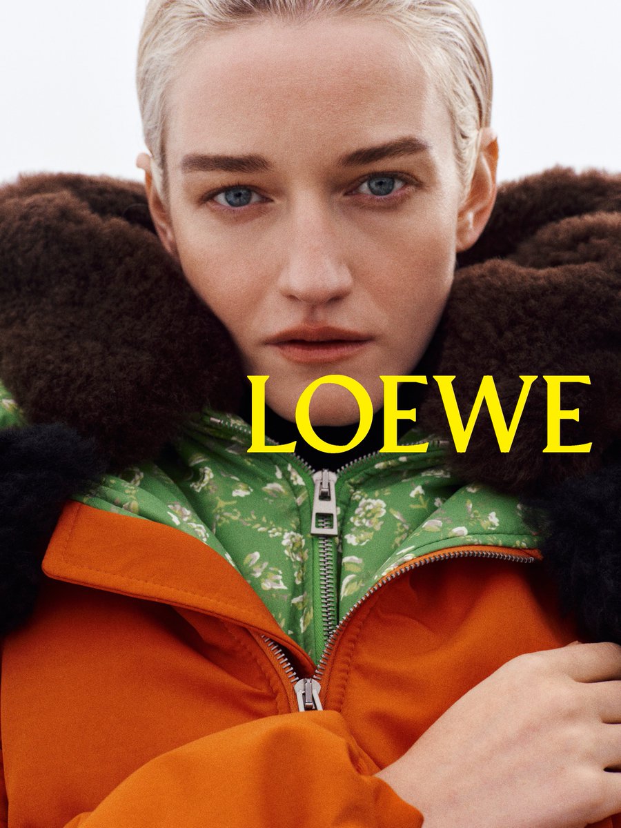 LoeweJP's tweet photo. 躍動するチェックとフローラル。

アーティストのコジマ・フォン・ボニンの視覚言語が彩る2026秋冬コレクションのパズルバッグとボンバージャケット。

#ロエベ #LOEWE #LOEWEFW26 https://t.co/kTnQpW7c72