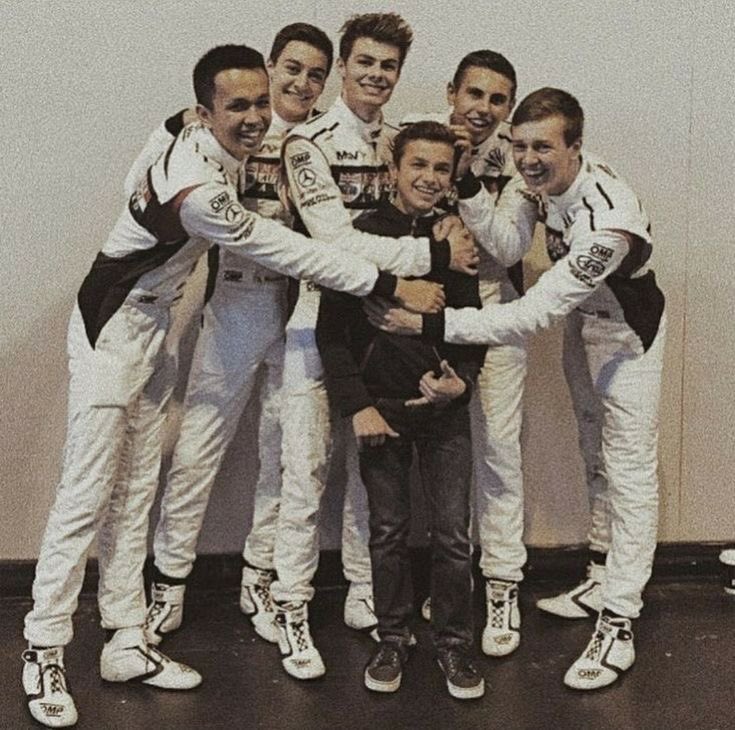 cantverstopim's tweet photo. I love how the current grid have spent the best part of two decades quite literally driving each other up the wall https://t.co/BXy0rOOLc4