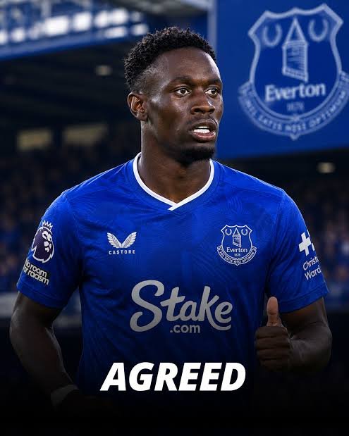 soundez_'s tweet photo. 🚨🔵 EXCLUSIVE: Everton agree personal terms with Folarin Balogun on a 4-year deal + 1 year option. HERE WE GO! 🇺🇸

Club agreement done: €45m + €5m add-ons + sell-on clause.  
USMNT striker authorised to travel for medical on Tuesday. #EFC https://t.co/EA8odBDReR