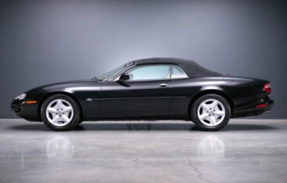 BilRoxi's tweet photo. Richard Gere’s 1999 Jaguar XK8 Convertible https://t.co/E7BH0Gol3X
