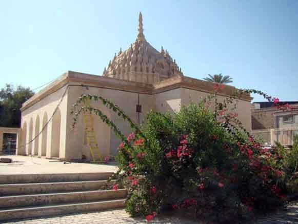 IRANinHUNGARY's tweet photo. The Hindu Temple of Bandar Abbas, a historic monument that, with its conical dome, showcases the authenticity and beauty of different cultures side by side.
#BeautifulIran
#BandarAbbas https://t.co/5E8XDtKwMd
