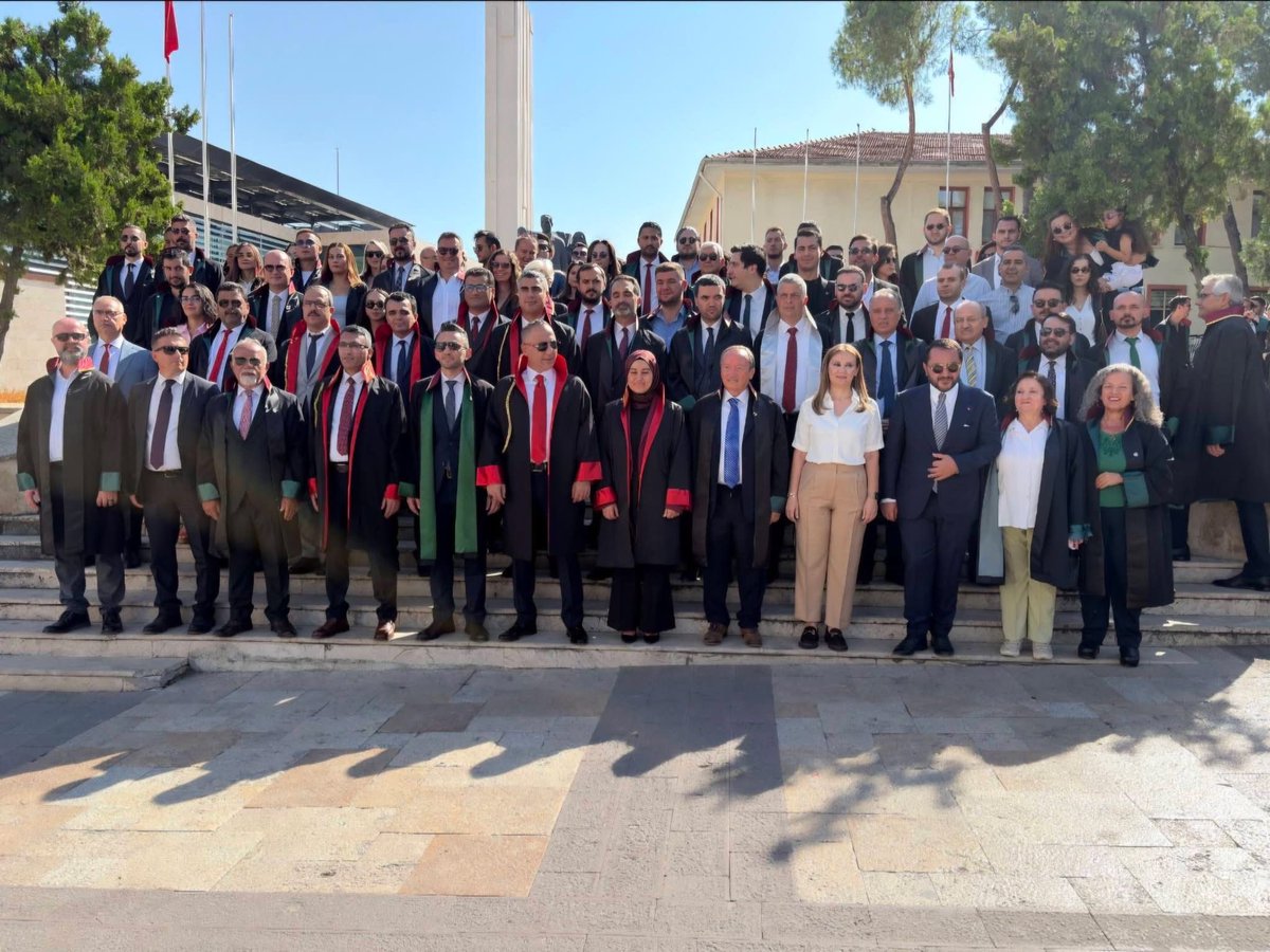 the_denizli's tweet photo. Türk Hukuk Enstitüsü Denizli Şubesi olarak 2026–2027 adli yılı açılış törenine katılım sağladık. Yeni Adli Yılın Ülkemize, Türk Milletine ve tüm Türk Hukuk Camiasına hayırlı olmasını temenni ederiz. 🇹🇷 https://t.co/rRp2HaEmKU